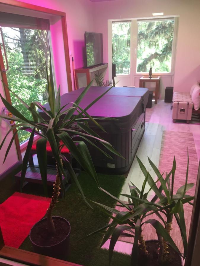 Aparthotel E 14 à Berekfürdő Extérieur photo